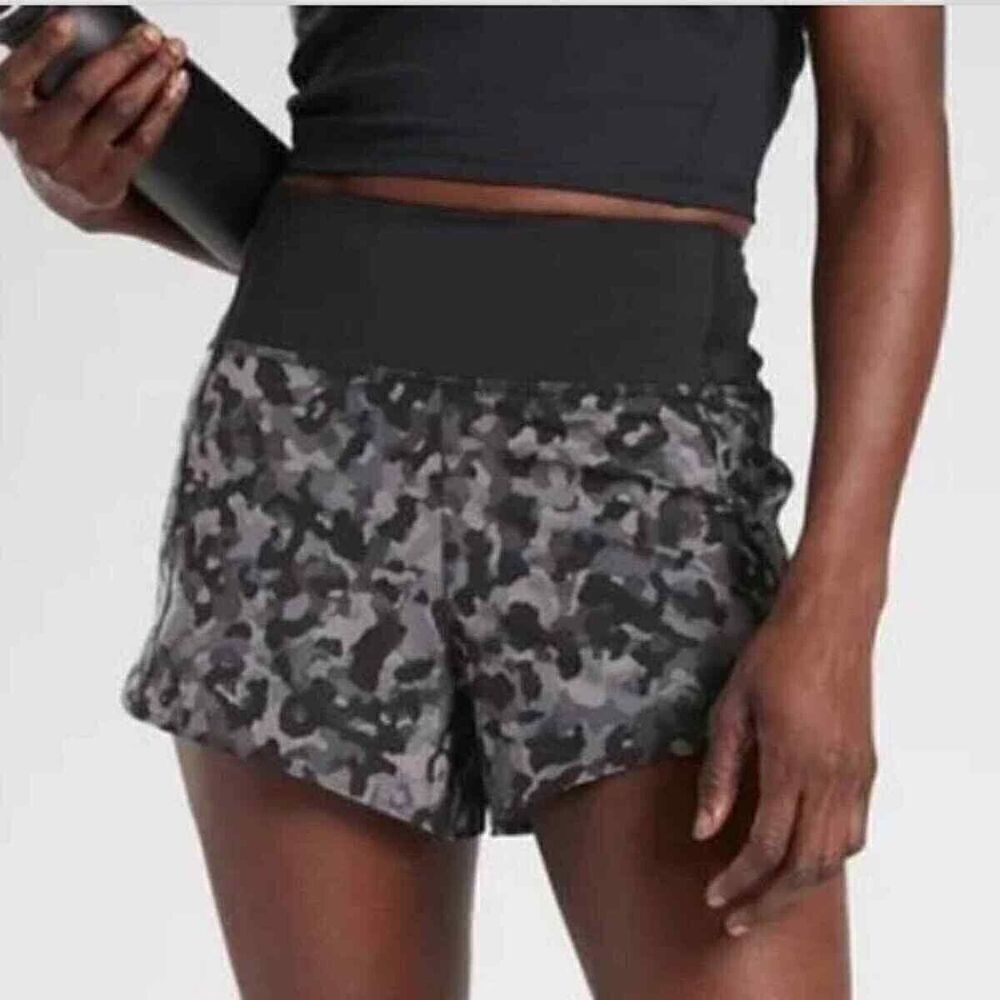 Athleta Womens Running Free Printed Short 3.5" Black Grey Camo Print Size XS